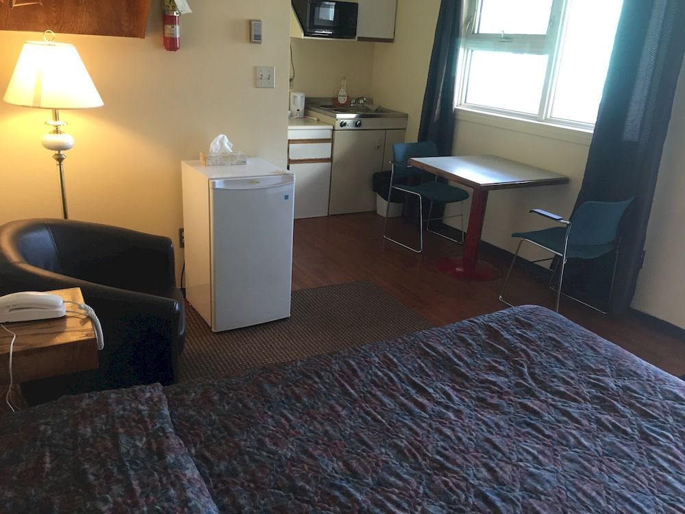 Northern Lites Motel Yellowknife Dış mekan fotoğraf