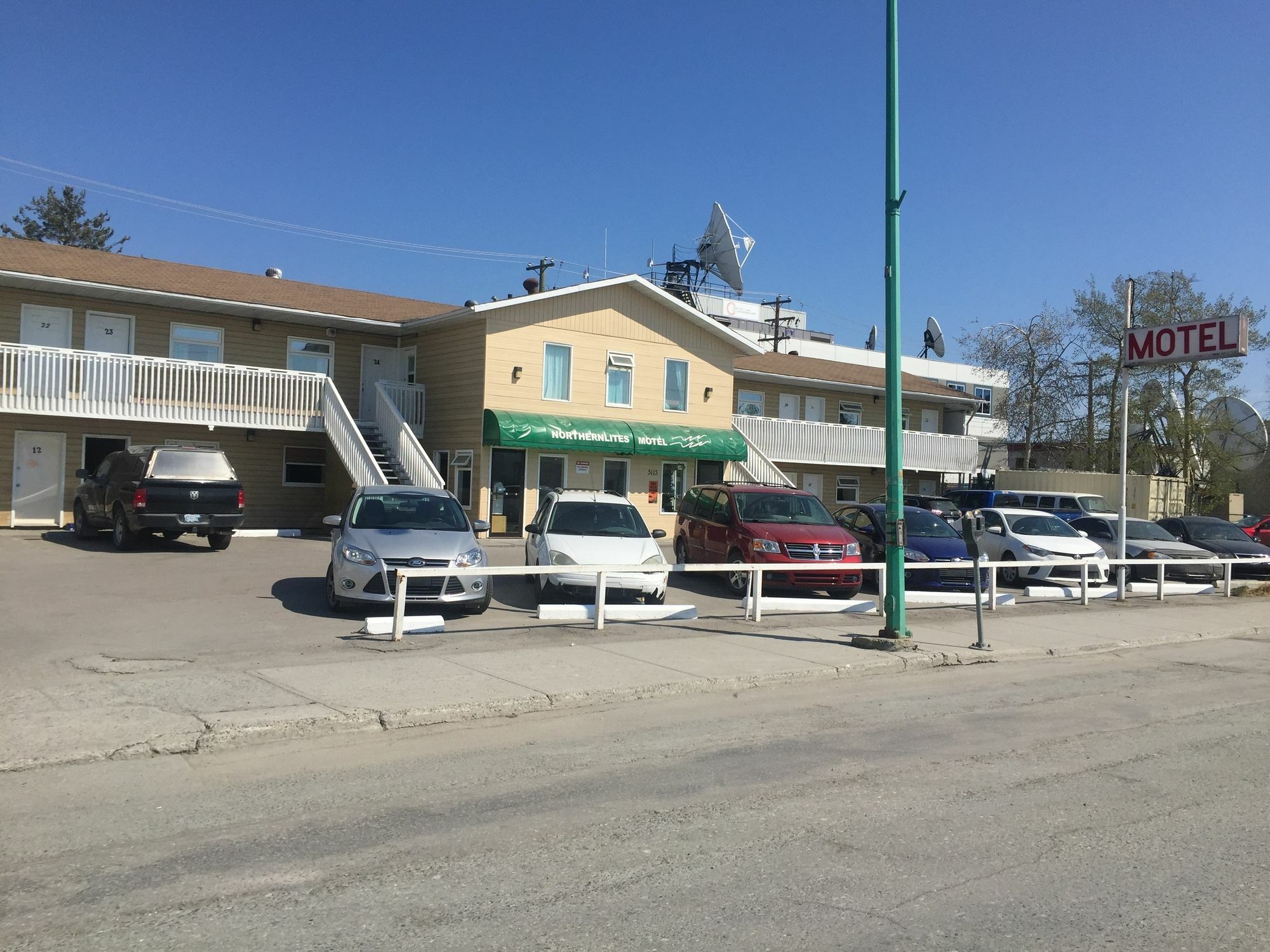 Northern Lites Motel Yellowknife Dış mekan fotoğraf